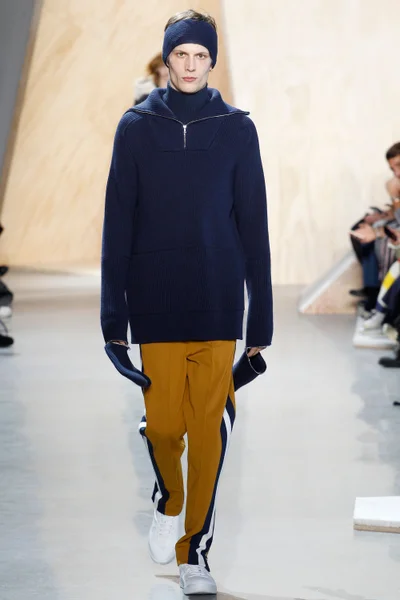 Look 11